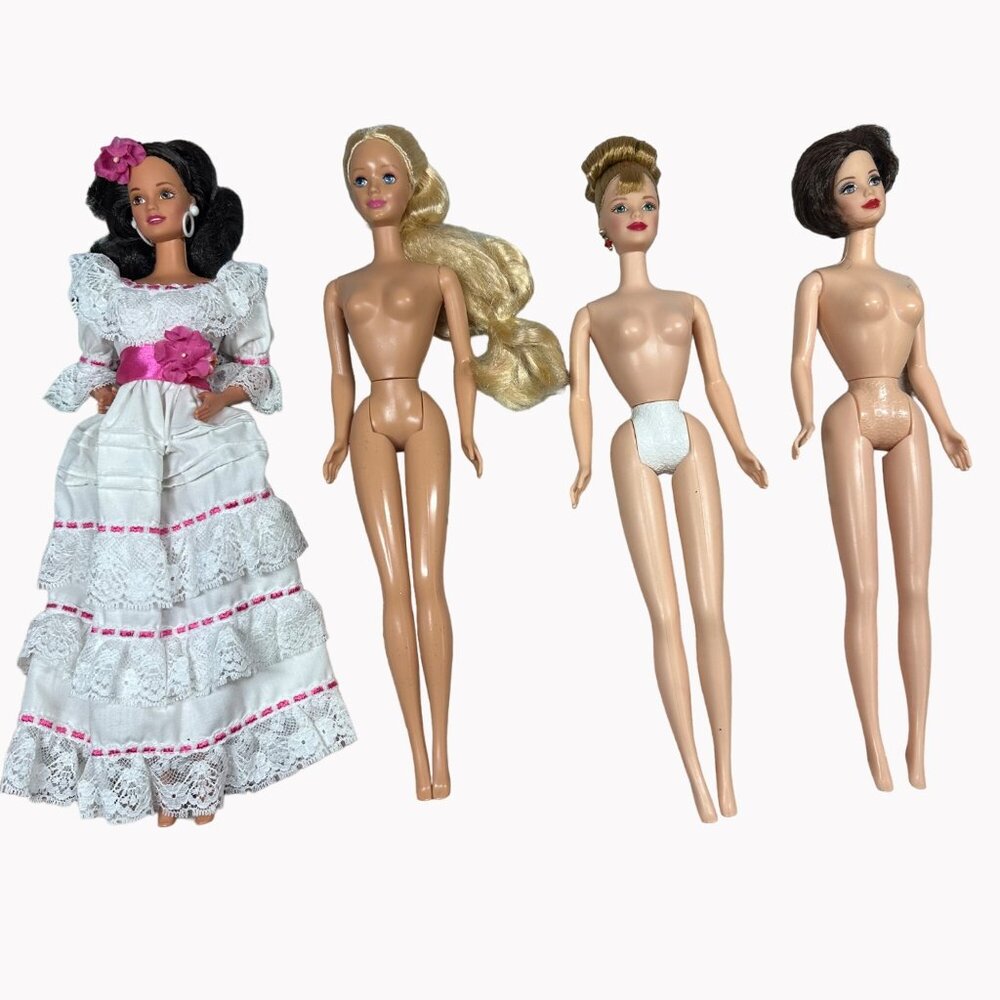 Lot of 4 Barbies Winter Splendor Sleeping Beauty Romantic Interlude Puerto Rico